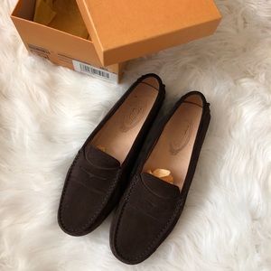 Tod’s Gommino Driving Shoes In Suede